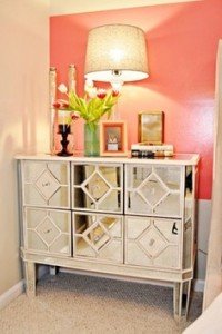 Mirrored chest of drawers