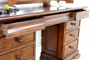 Mahogany sleigh pedestal dressing table - close up