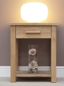 Opus solid oak lamp table - Front