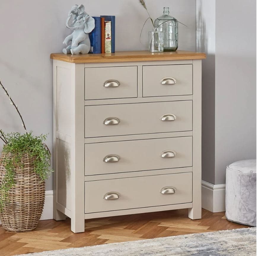 Stylish, Ample Storage for your Clothes: Our Cotswold Grey Painted Chest