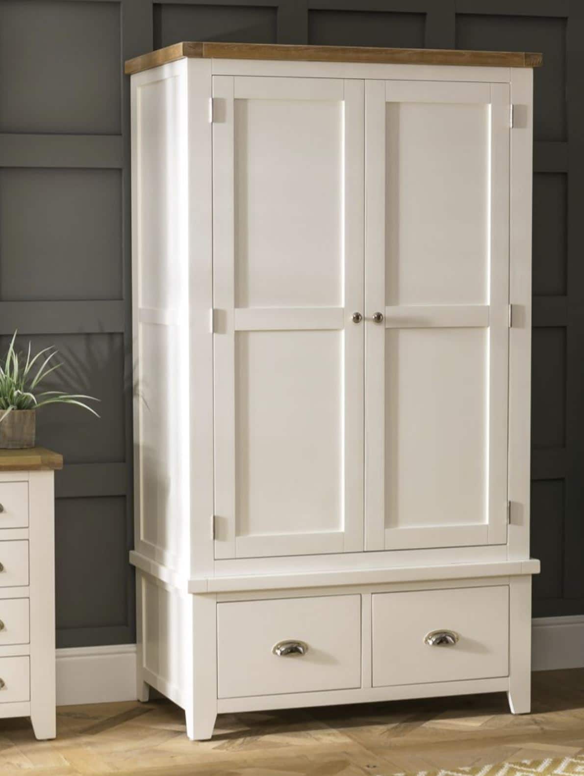 Classic Country Style for Your Bedroom: The Cheshire Cream Double Wardrobe