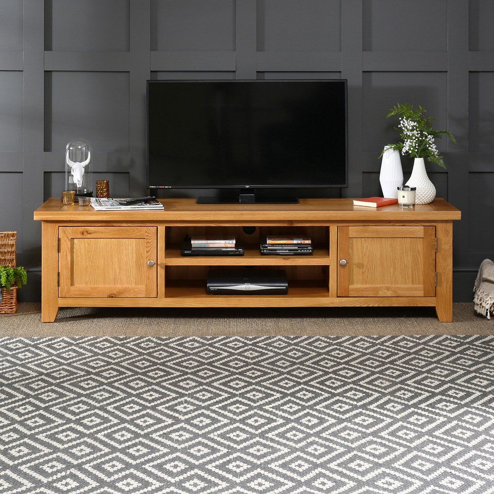 Cheshire oak large widescreen tv unit