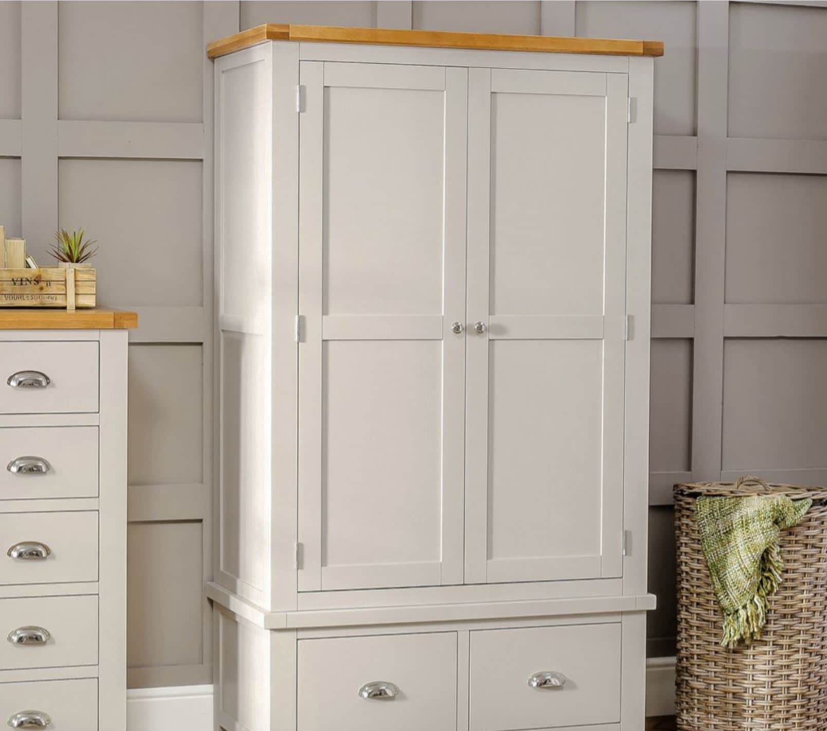 Make the Most of Your Space with Our Downton Painted 2 Door Wardrobe