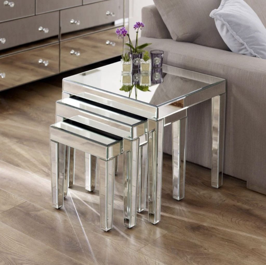 Mirrored nest of 3 tables