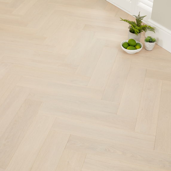 White Oak Herringbone Engineered Flooring – 14mm Thick x L 600 x W 125 (1.2m2 pack size)