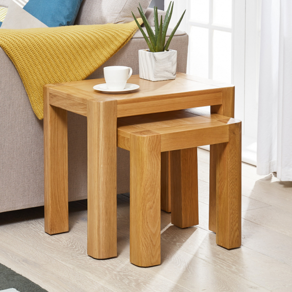 Soho Oak Nest of 2 Tables