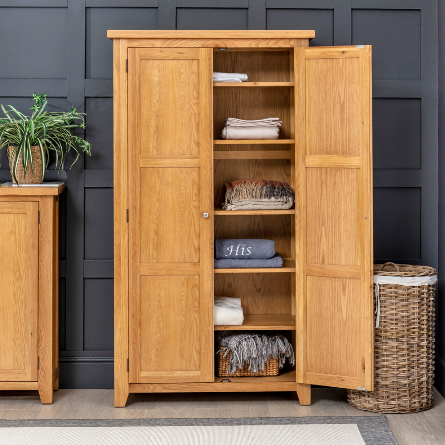 Cheshire Oak Double Shaker Linen Storage Cupboard