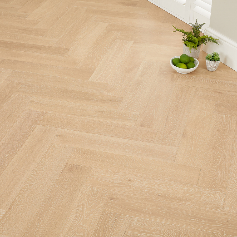 Limed Oak Herringbone Engineered Flooring – 14mm Thick x L 600 x W 125 (1.2m2 pack size)