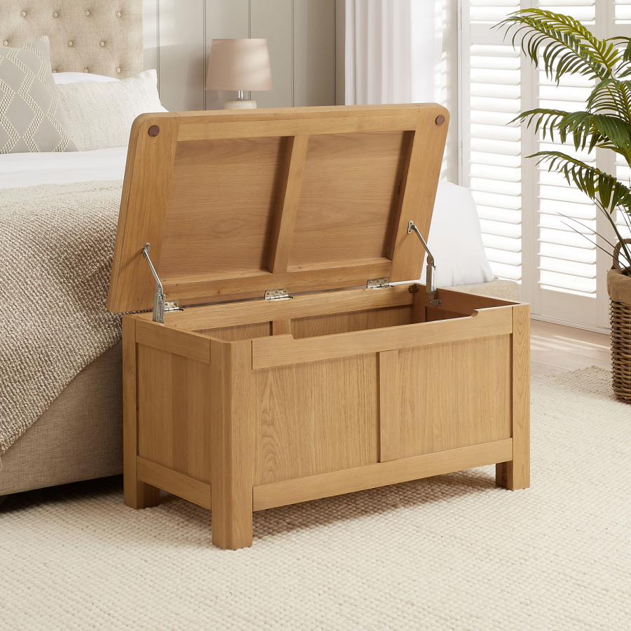 Marbury Oak Blanket Bedding Box