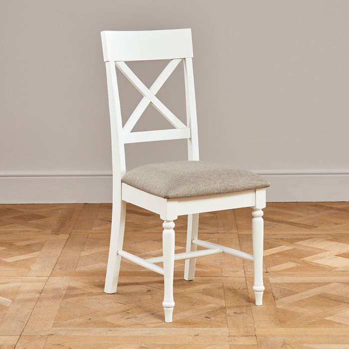 Elegant White Dining Chairs / Dining Chairs In The Modern Dining Room
